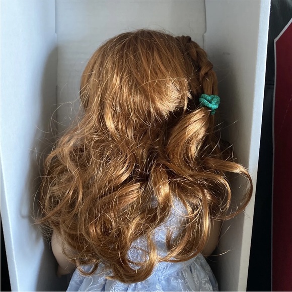 American Girl Doll “Blaire” Girl of the year 2019 w Bridesmaid's Dress in Box - Picture 4 of 4